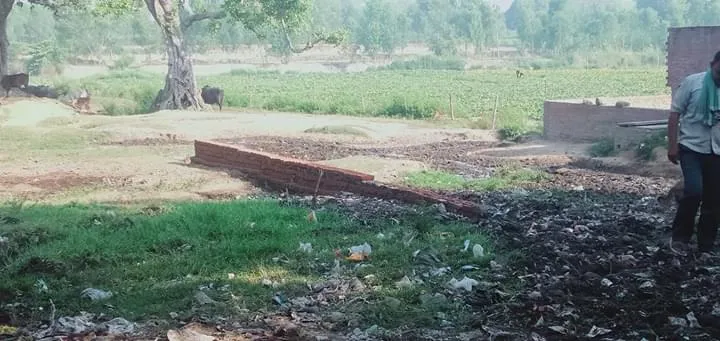 थाना मिश्रीपुर क्षेत्र में ग्राम समाज की भूमि पर अवैध कब्जे को लेकर जिलाधिकारी को ज्ञापन