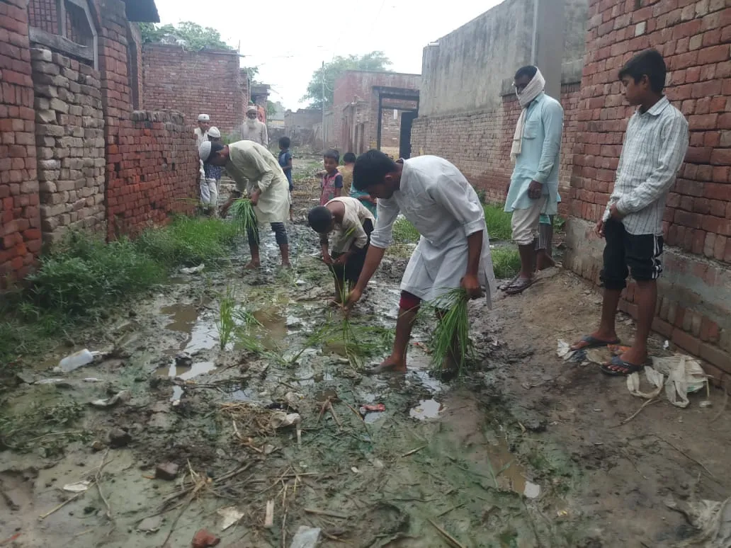 जहानपुरा में बारिश से जलभराव, फैला कीचड़