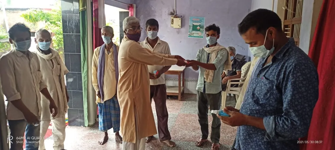 कृषि अधिकारी ने छापेमारी कर संदिग्ध खादों का लिया नमूना खाद व्यापारियों में मची हड़कंप &nbsp;