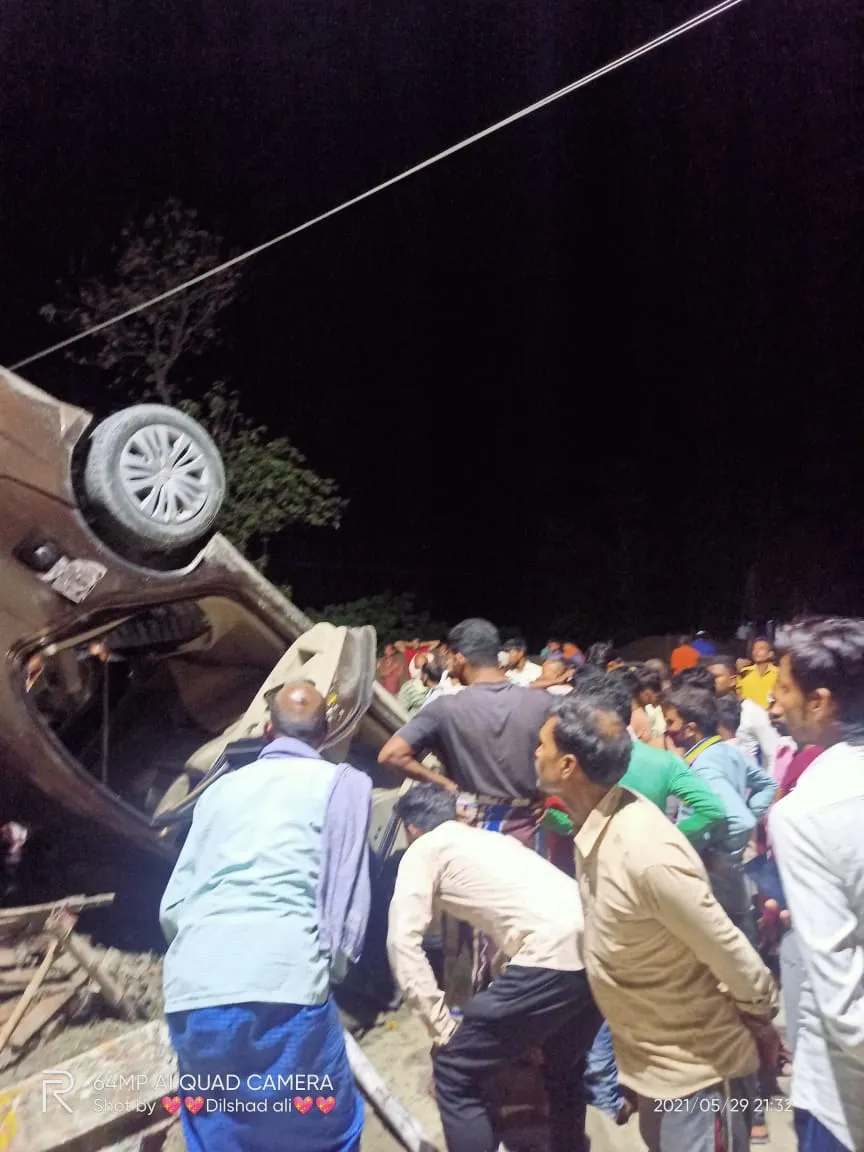 कृषि अधिकारी ने छापेमारी कर संदिग्ध खादों का लिया नमूना खाद व्यापारियों में मची हड़कंप &nbsp;