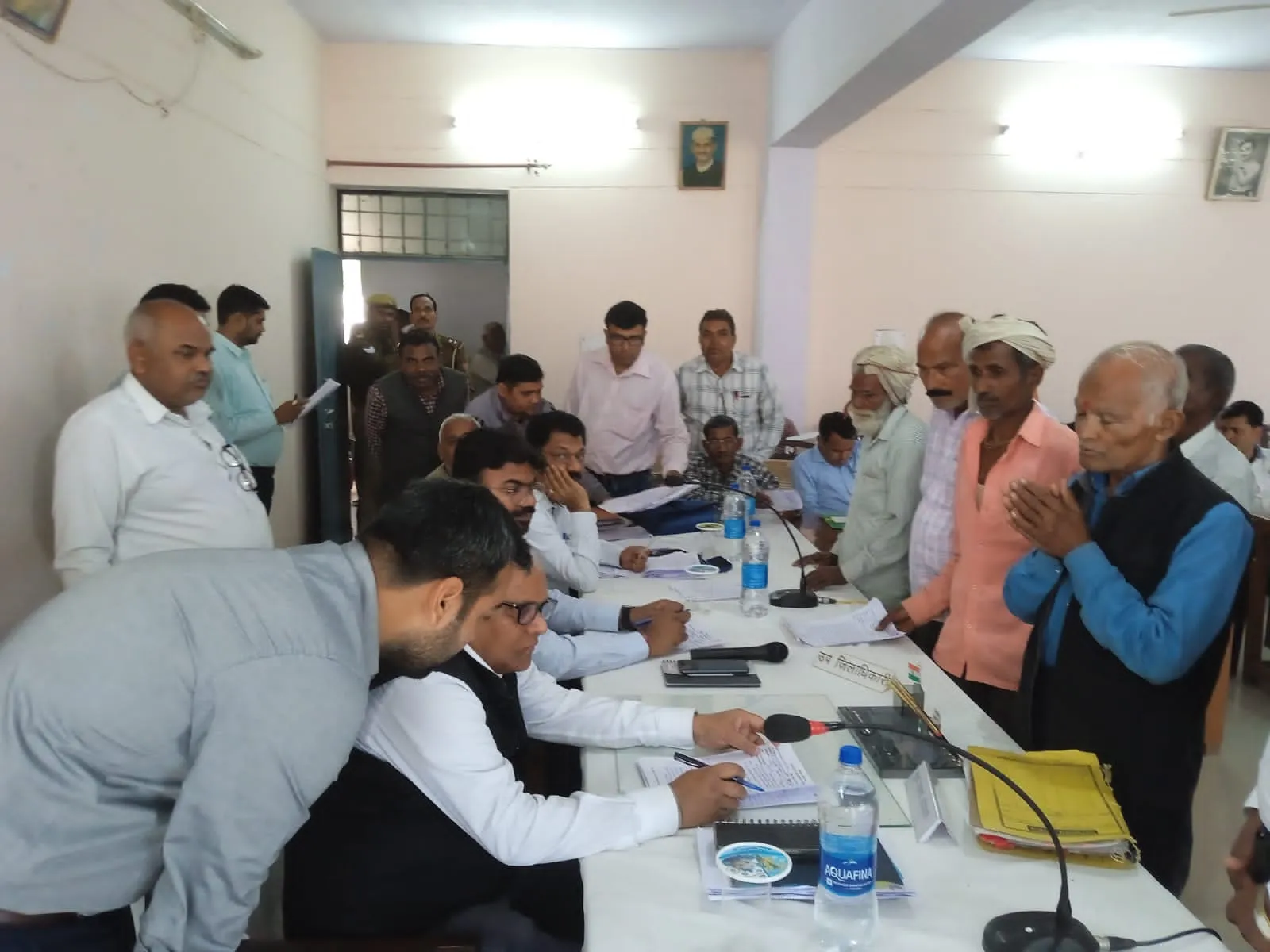 सीआरओ राजस्व व एसडीएम ने समाधान दिवस में फरियादियों की सुनी समस्याएं, 4 का हुआ मौके पर निस्तारण