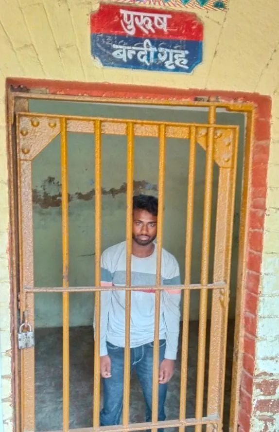पुलिस के सतर्कता से बचा एक लव जेहाद ,चौकी इंचार्ज उनवल महज 6 घंटे में आरोपी को दबोचा