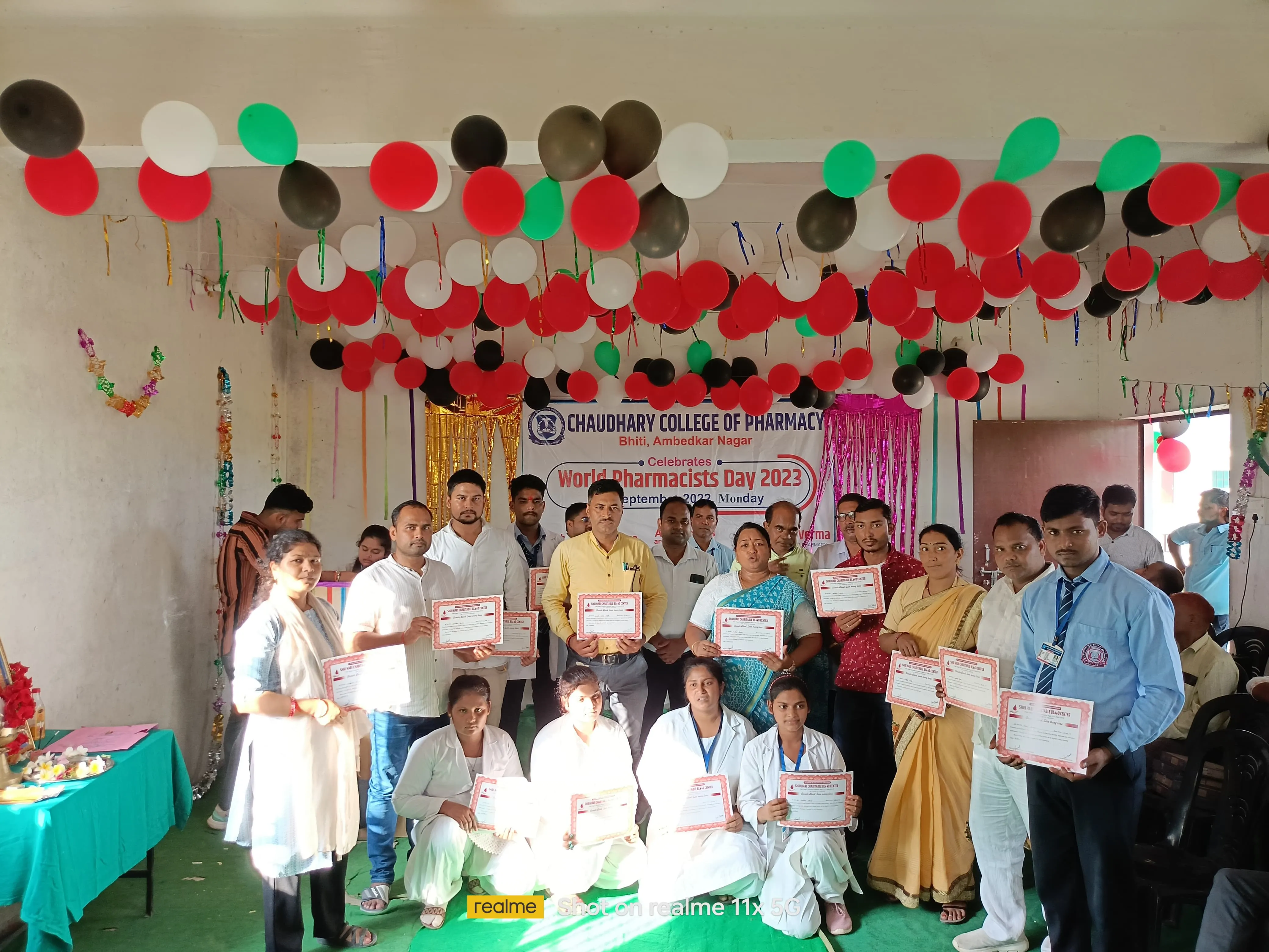 विश्व फार्मासिस्ट दिवस के अवसर पर रक्तदान शिविर का हुआ आयोजन