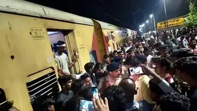 सावधान ! अब एक्सप्रेस ट्रेन में डकैती, लूट के साथ-साथ महिलाओं से बत्तमीज़ी 