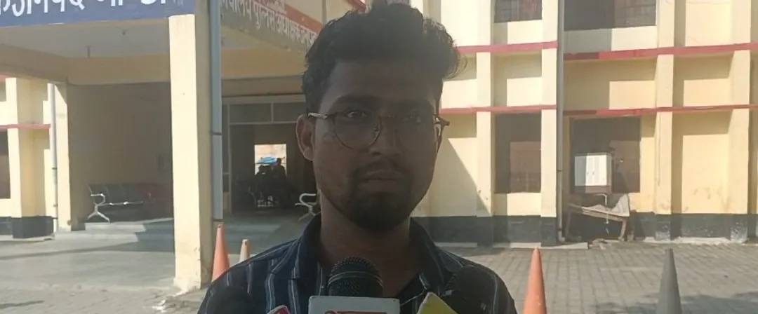 छात्रा से छेड़खानी पुलिस अधीक्षक को प्रार्थना पत्र देकर गिरफ्तारी करने की मांग 