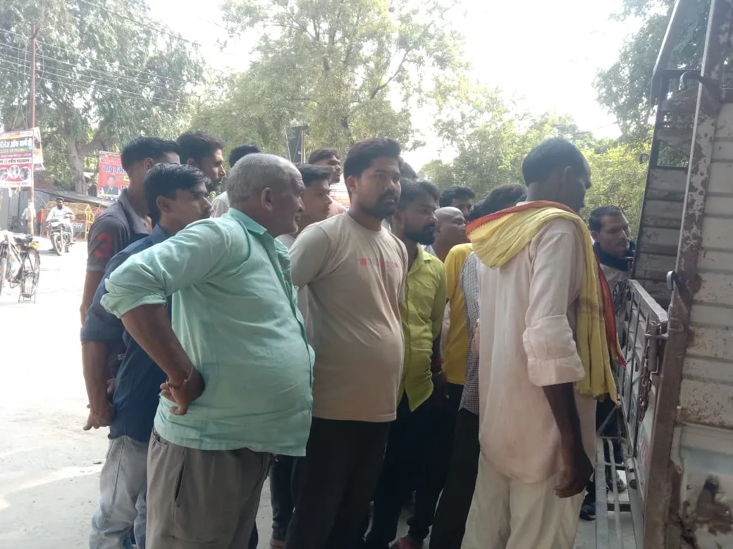 बीकापुर में रेल के इंजन की चपेट में आने से 27 वर्षीय युवक की हुई दर्दनाक मौत