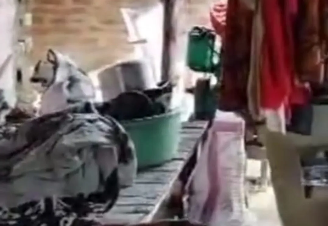 ग्रामीणों ने चोर को पीट-पीटकर उतारा मौत के घाट, घर में चोरी कर भागते समय पकड़ा गया था चोर
