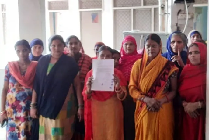काशीराम कॉलोनी की जनता 10 दिनों से तरस रही पानी की एक-एक बूंद 