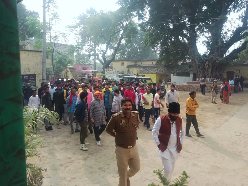 लड़की छेड़खानी के विवाद में मध्यस्ता करने गए प्रधान प्रतिनिधि रुद्र प्रताप सिंह से मनबढो ने की मारपीट 