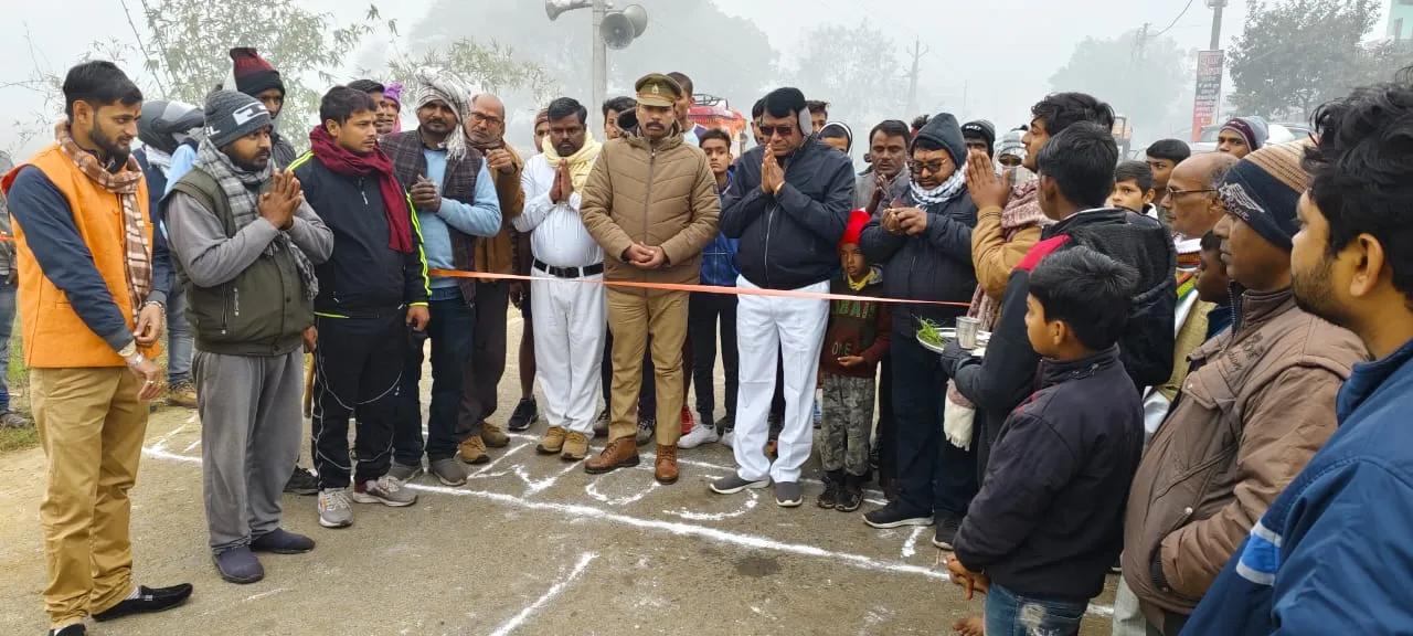 युवा महोत्सव के पहले दिन गायको ने  गीतो से बाधी समा।