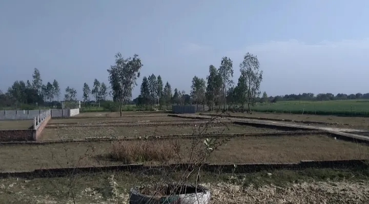 कार्यवाही के वजाय भूमाफियाओं को बचाने में जुटा सरोजनीनगर तहसील प्रशासन