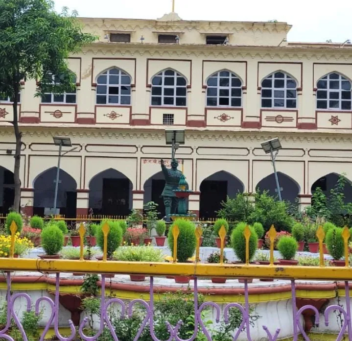 डीएवी इंटर कॉलेज के छात्र-छात्राओं ने किया विद्यालय का नाम रोशन।