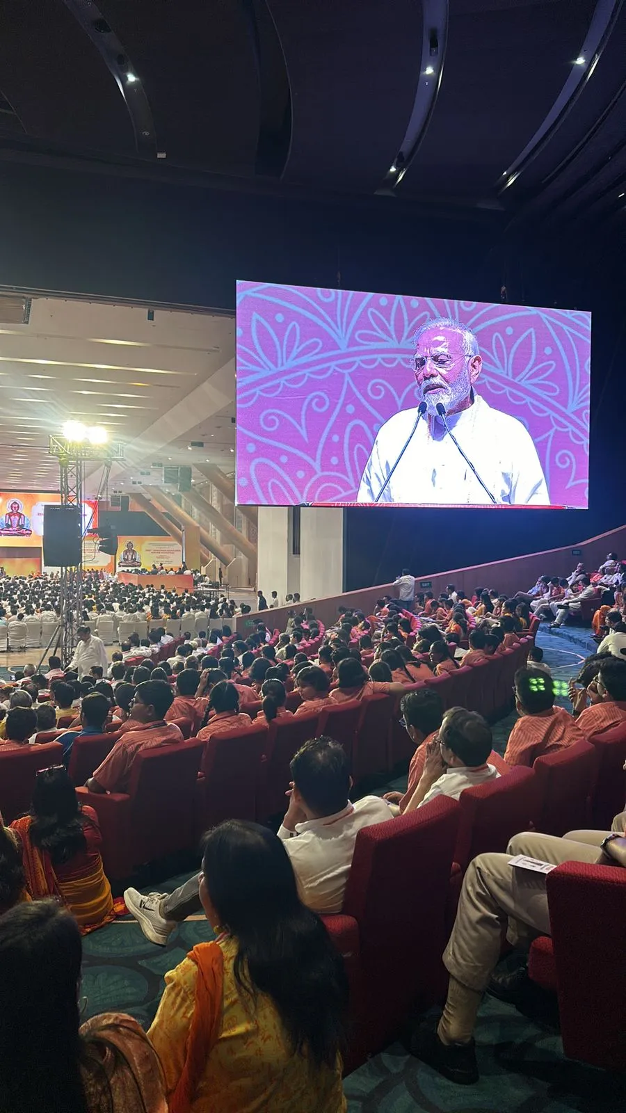 भगवान महावीर के 2550 वें निर्वाण महोत्सव का प्रधानमंत्री नरेंद्र मोदी ने किया उद्घाटन