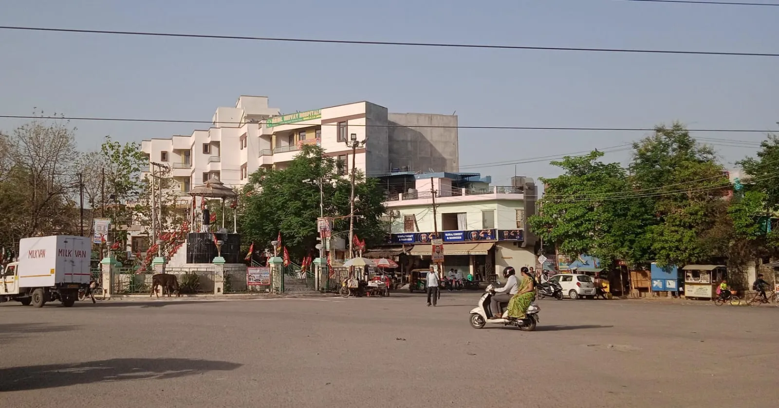 चौ. रामगोपाल चौराहे की बदहाली क्यों - शाम सिंह पंवार  