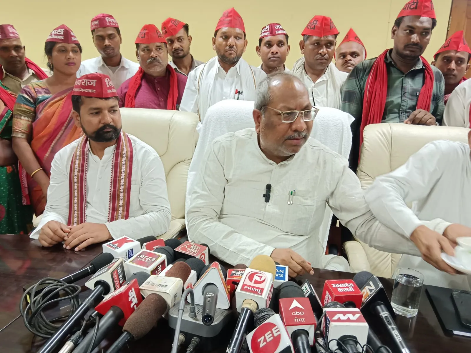 केंद्र व प्रदेश की सरकार राज्य में निषाद समाज के विकास एवं उत्थान के लिए चला रही विभिन्न जनकल्याणकारी योजनाएं 