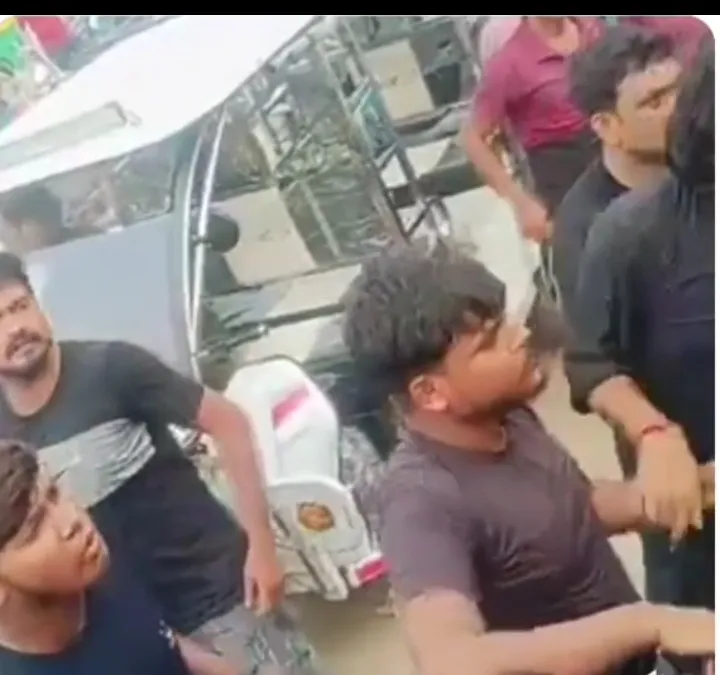 ट्रैक्टर चालक व् ऑटो चालक में मारपीट
