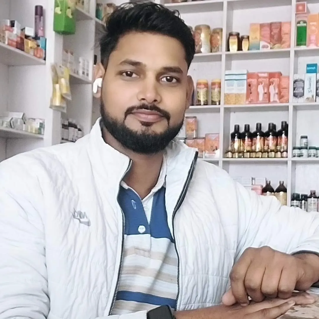  अयोध्या-रायबरेली राष्ट्रीय राजमार्ग पर बाइक सवार मां, बेटे को वाहन ने रौंदा, बेटे की दर्दनाक मौत।