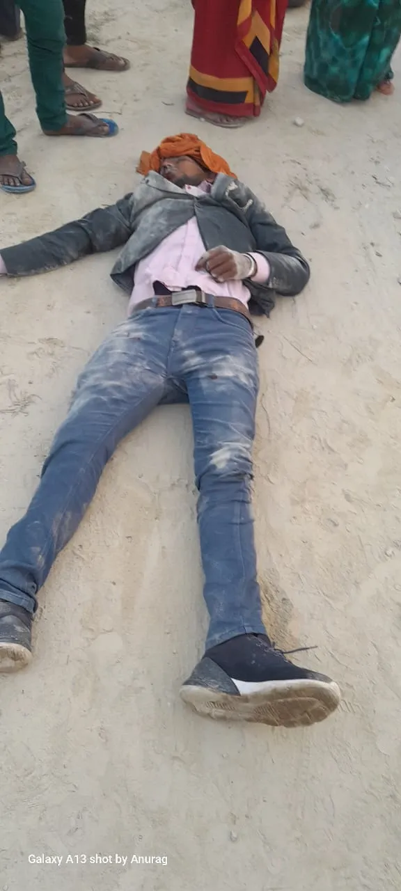 दुर्गागंज में हुई भयंकर एक्सीडेंट तीन घायल एक्सीडेंट कार हुई फरार ।