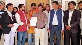 सामूहिक विवाह में घटिया उपहार देने को लेकर विश्व हिन्दू महासंघ ने मुख्यमंत्री को भेजा ज्ञापन