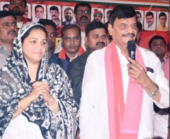 शिवपाल सिंह यादव की अफसरों को चेतावनी :  नौकरी से रिटायर हो जाओगे लेकिन घर तो यहीं रहेगा 