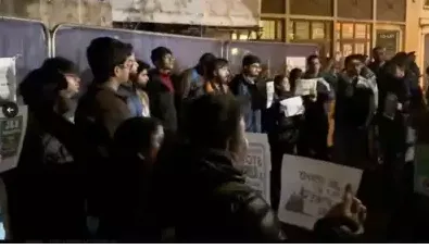 ऑक्सफ़ोर्ड यूनिवर्सिटी में कश्मीर मुद्दे को लेकर विवादित बहस, पाकिस्तानियों को भारतीय छात्र आदर्श मिश्रा ने दिया करारा जवाब