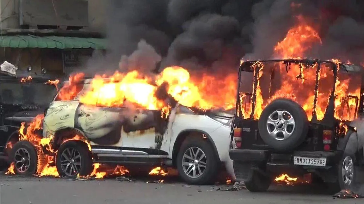 संभल से इम्फाल तक हिंसा की एक ही बीमारी 