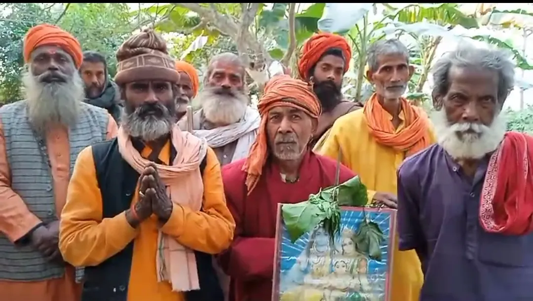 सिंधुआ बाबा स्थान पर ब्रह्मलीन सुगंध नाथ संत की प्रथम पुण्यतिथि पर साधुओं ने दी आहुति