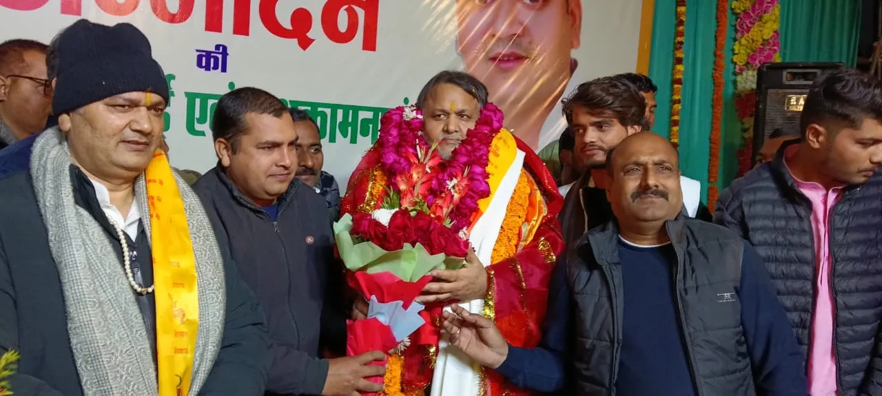 लंभुआ में सपा पूर्व विधायक का धूमधाम से मनाया गया जन्मदिन