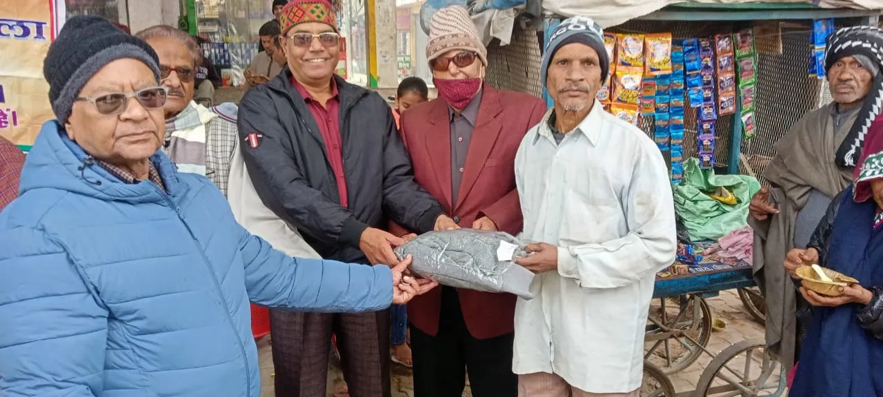 संकल्प संस्था द्वारा खिचड़ी वितरण का आयोजन किया गया