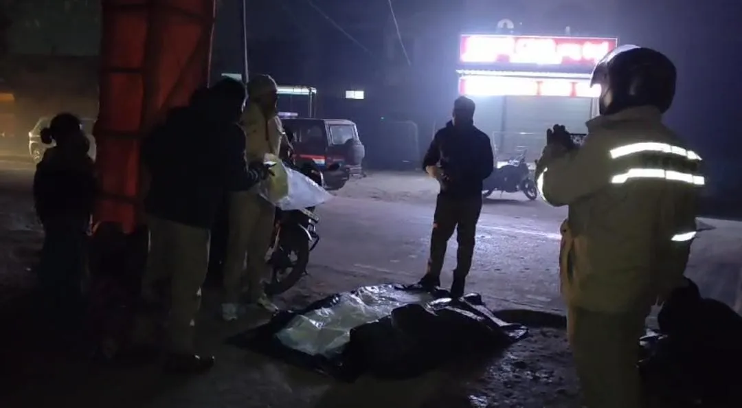 महाराजगंज : गृह कलह से तंग नशे में बीच सड़क पर लेट गया भाई 