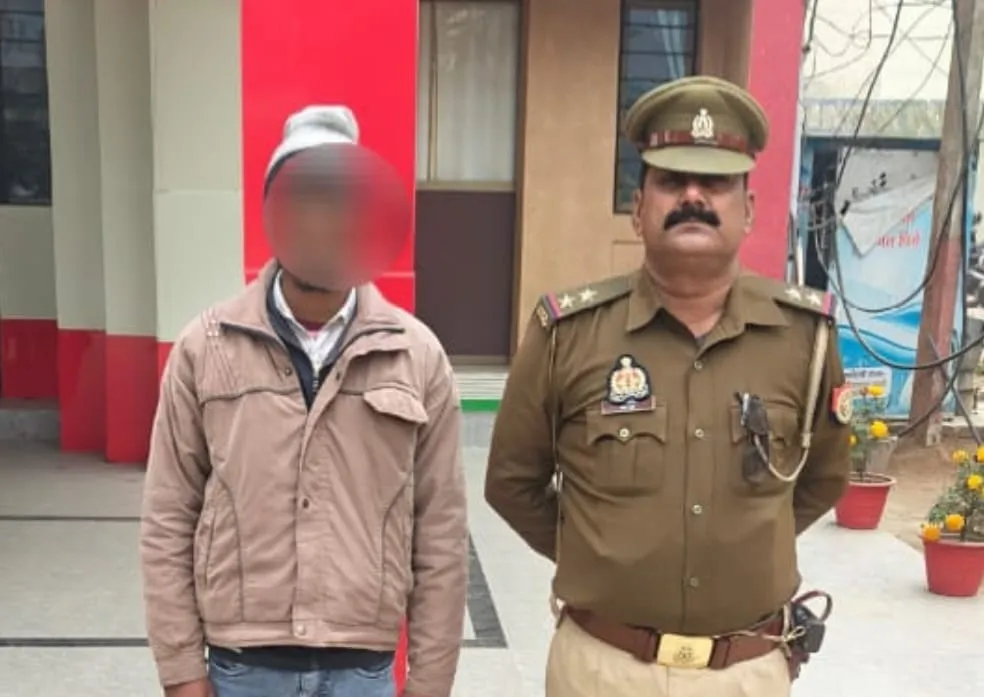 महराजगंज : शादी का झांसा देकर नाबालिग से दुष्कर्म, अभियुक्त गिरफ्तार 