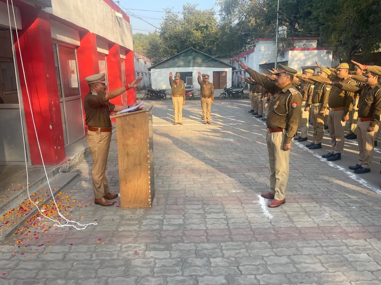 डीसीपी पूर्वी ने दिलाई संविधान के प्रति निष्ठा की शपथ 