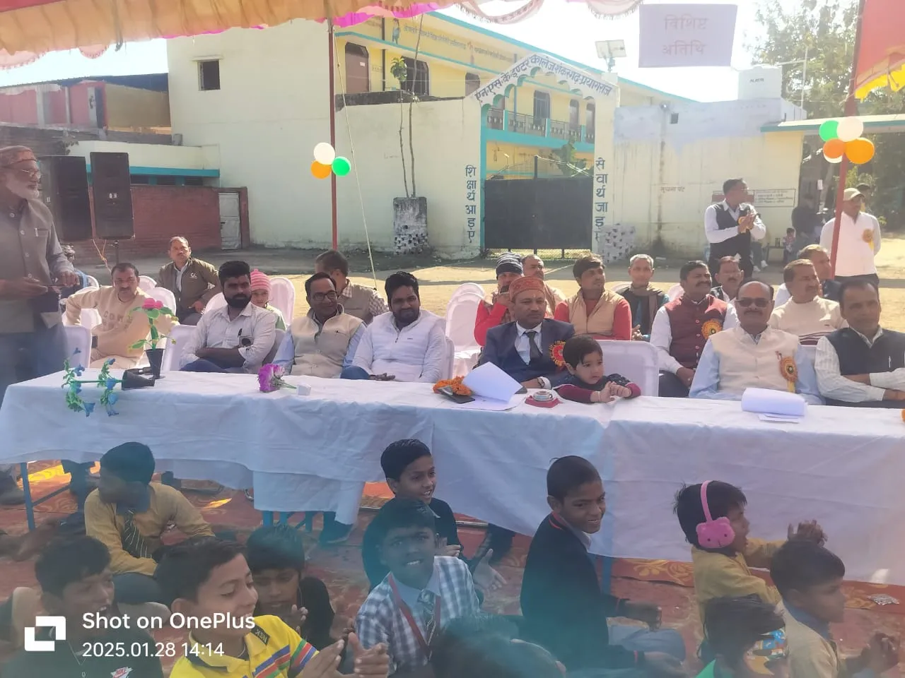 संस्कृति और राष्ट्रीयता की झांकी के साथ मनाया गया नवोदित शिक्षा केंद्र का वार्षिकोत्सव।