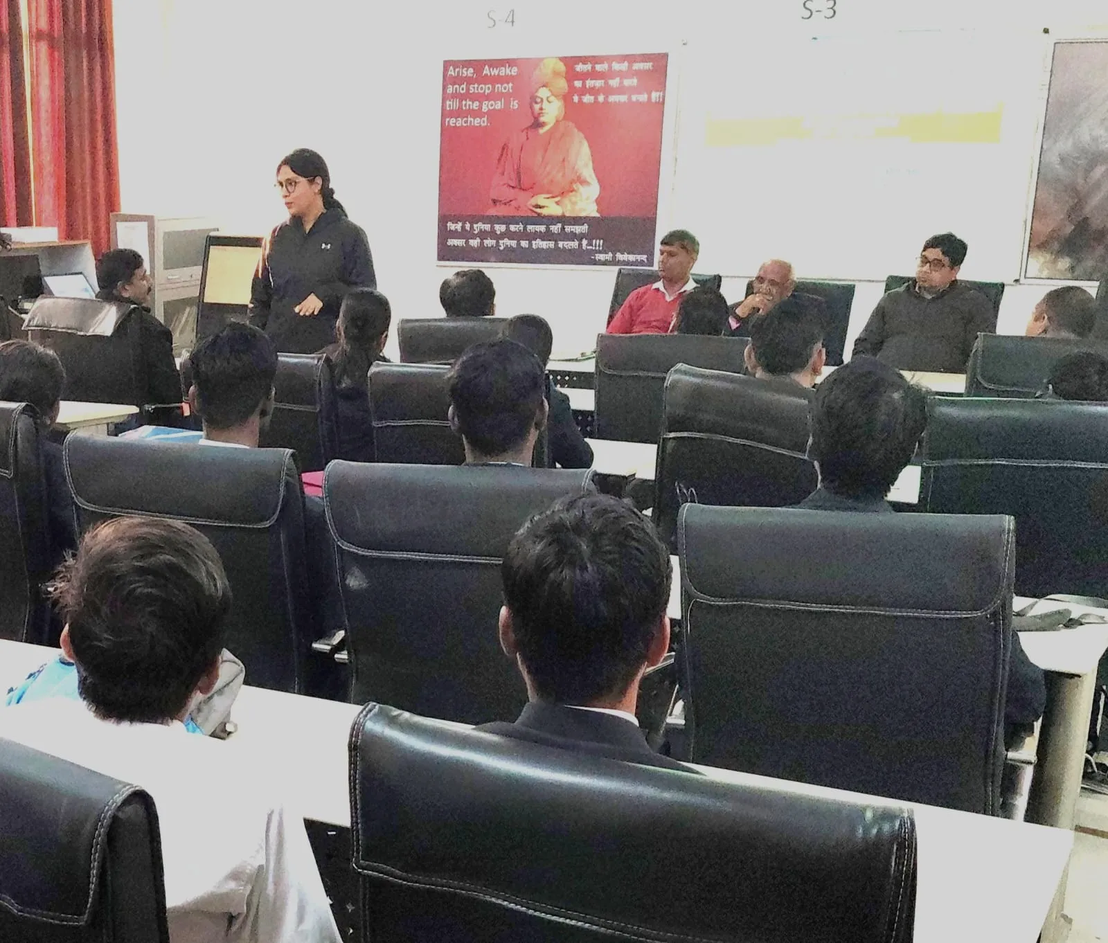 स्टार्टअप संस्कृति की नींव रखने पर व्याख्यान।