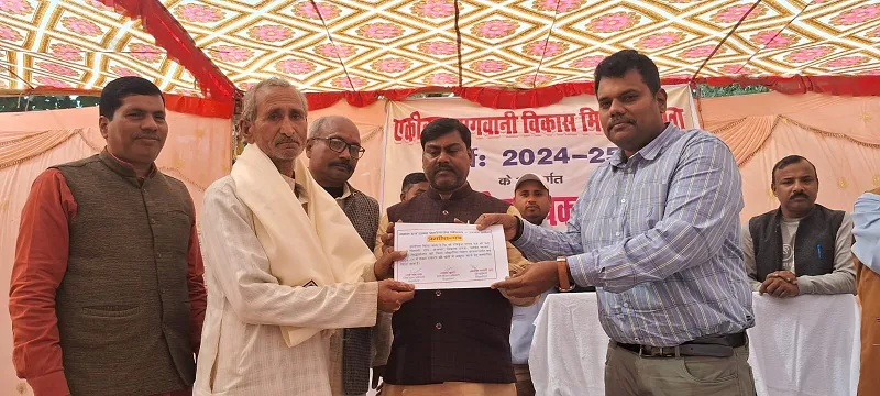 किसान अच्छे ढंग से खेती करें, इसके लिए सरकार विभिन्न योजनाएं  संचालित की है : कन्हैया पासवान