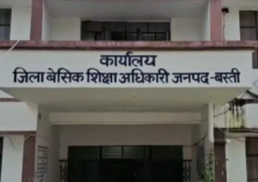 निजी स्कूलों की मनमानी एवं लूट पर शासन की नहीं नकेल, लुट रहे अभिभावक