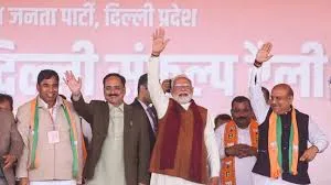 क्या दिल्ली में सत्ता के साथ व्यवस्था बदलेगी