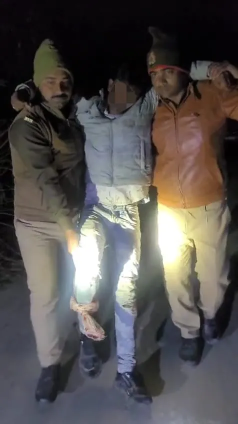 भदोही में अपराधियों की खैर नहीं, आज फिर पुलिस मुठभेड़ में ईनामी अभियुक्त गिरफ्तार