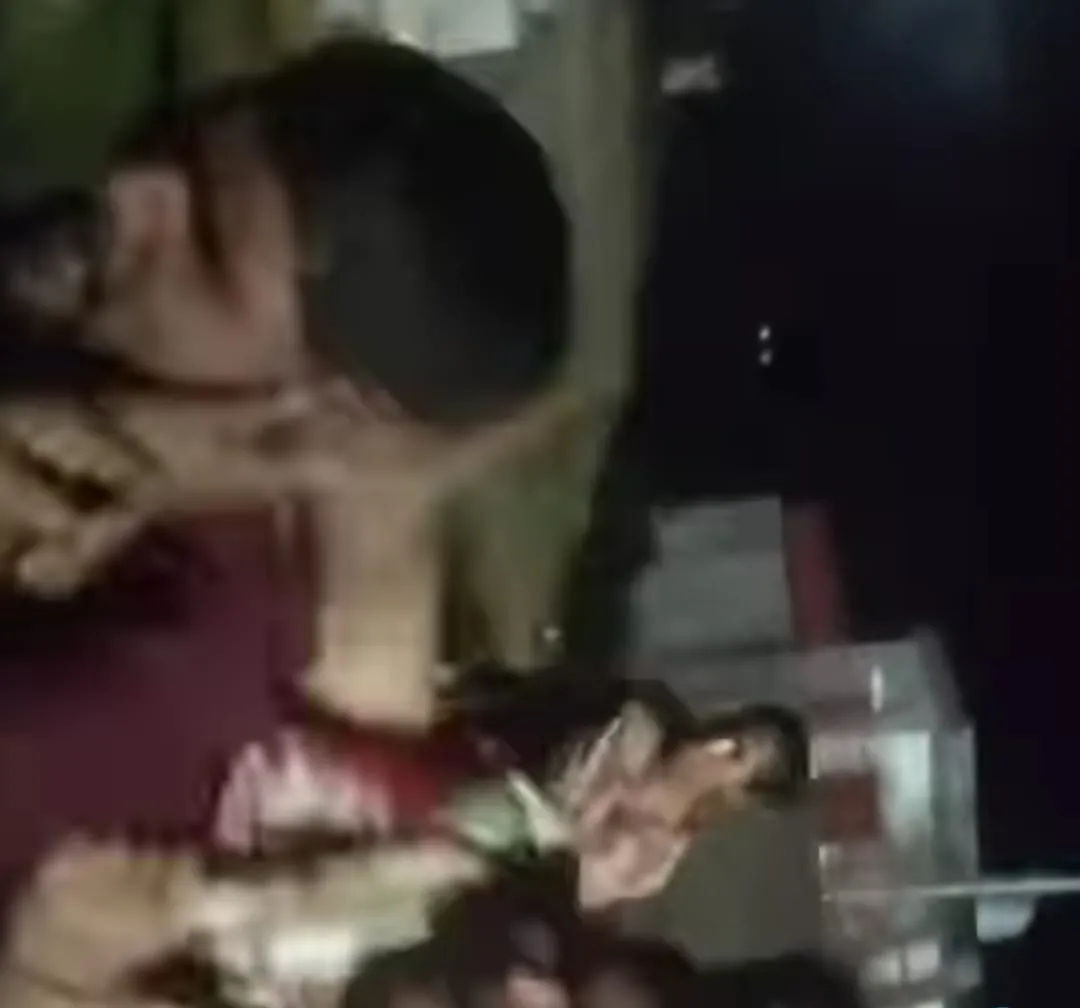 बाजार से सामान लेने गया युवक को विशेष समुदाय के लोगों ने रास्ते मे जमकर पीटा