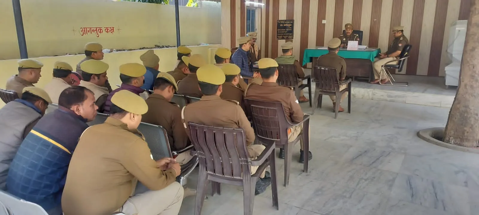 पर्यावरण को स्वच्छ बनाए रखने की पहल ,पुलिस ने थाने व चौकियों में चलाया सफाई अभियान