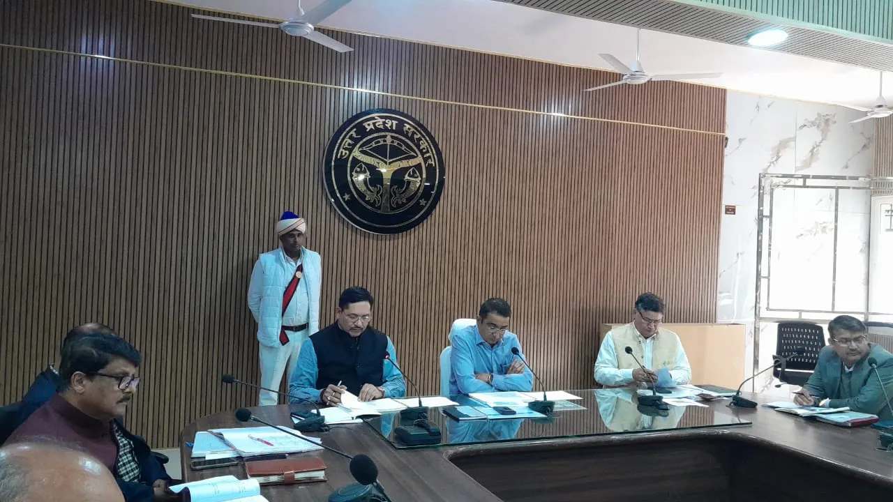 जिलाधिकारी की अध्यक्षता में सम्पन्न हुआ जिला स्वास्थ्य समिति की मासिक समीक्षा बैठक