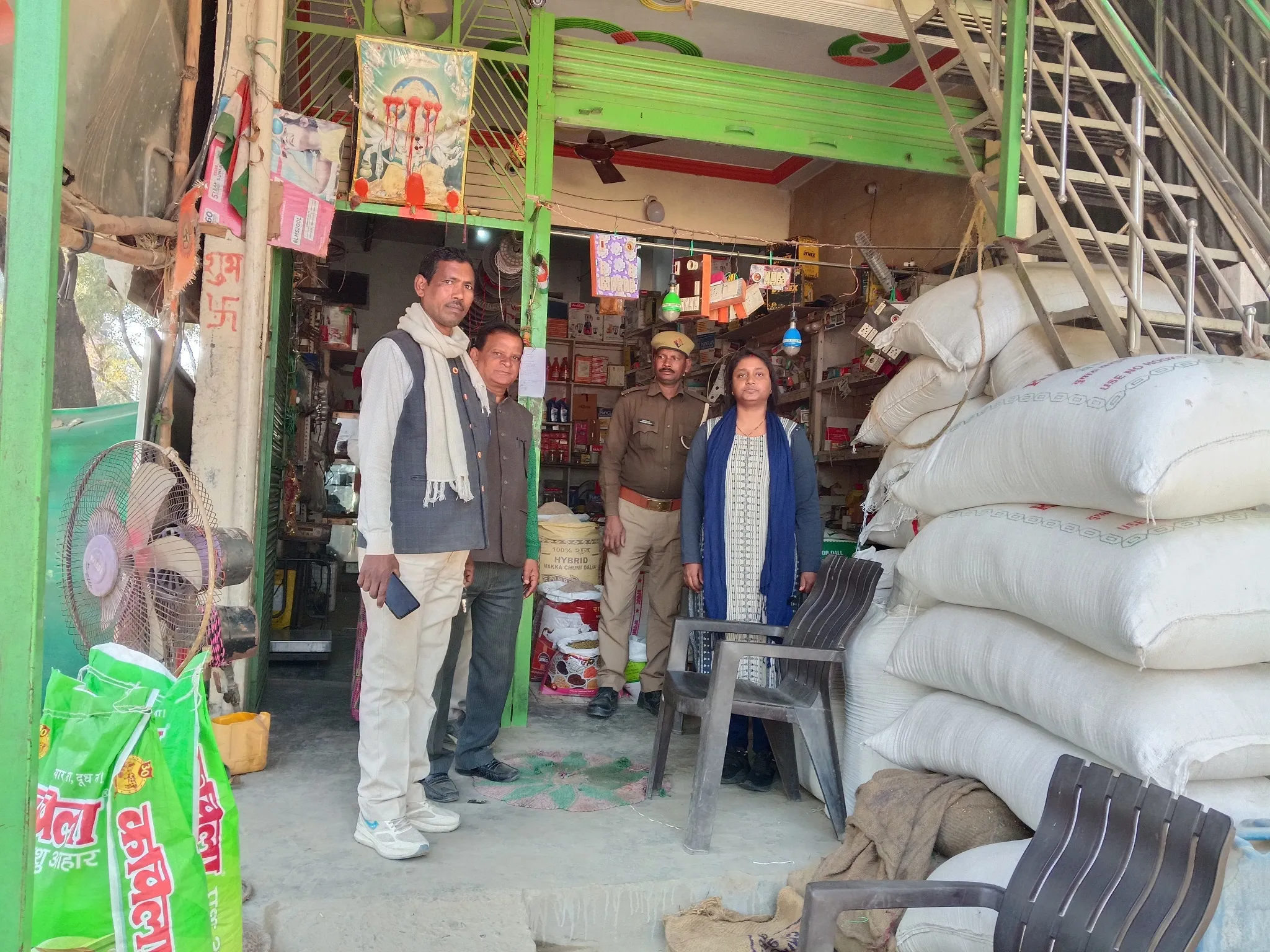 राजस्व विभाग द्वारा बकायेदार के खिलाफ अभियान चलाकर की जा रही है वसूली 