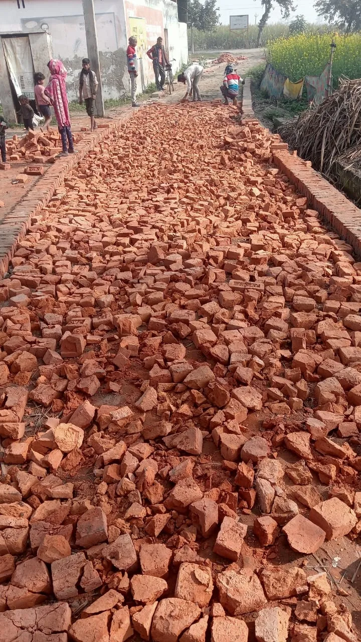  ग्राम पंचायत पिपरा नदी पार के प्रधान व सचिव पर लग रहे गंभीर आरोप 