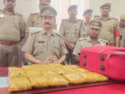 ताप्ती गंगा एक्सप्रेस से बरामद की 5 करोड़ की चरस बरामद ।