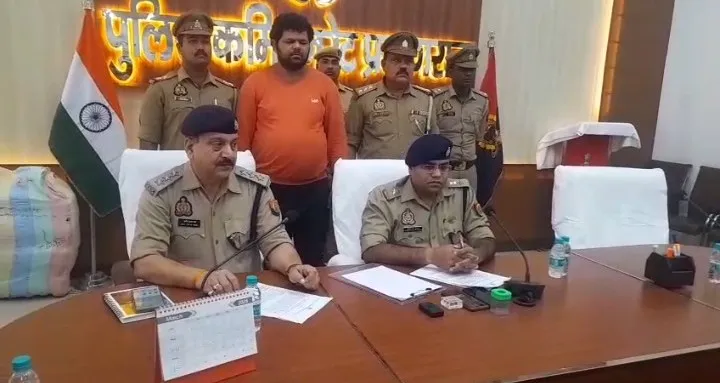  हण्डिया पुलिस टीम द्वारा डेढ़ करोड़ का  1300  किलो अवैध गांजा पकड़ा गया। एक व्यक्ति गिरफ्तार।