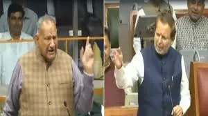 गोबर पहुंचा हरियाणा व‍िधानसभा 