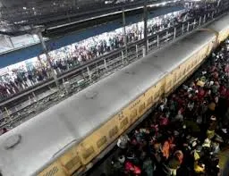 नई दिल्ली रेलवे स्टेशन पर हुई भगदड़ की एफआईआर दर्ज नहीं।