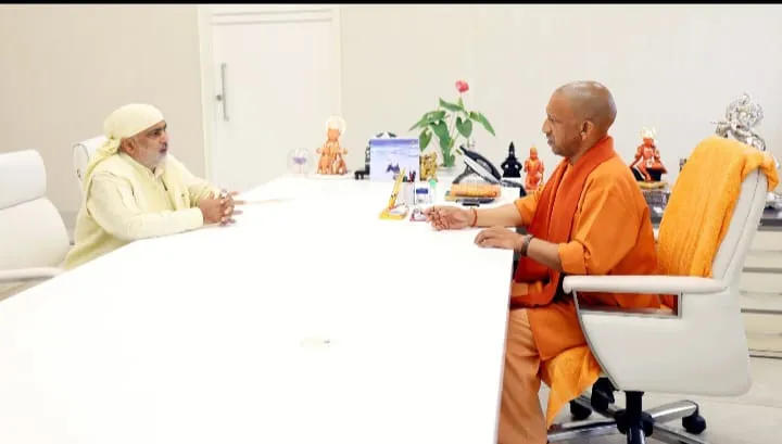 चिल्लूपार के चौतरफा विकास के लिए मुख्यमंत्री से मिले राजेश त्रिपाठी