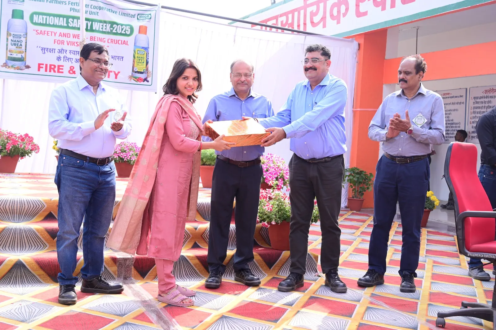 सुरक्षा हमारे आदत एवं स्वभाव में आनी चाहिए। खुद जिम्मेदार बने दुर्घटना होने ही ना दें। संजय वैश्य।