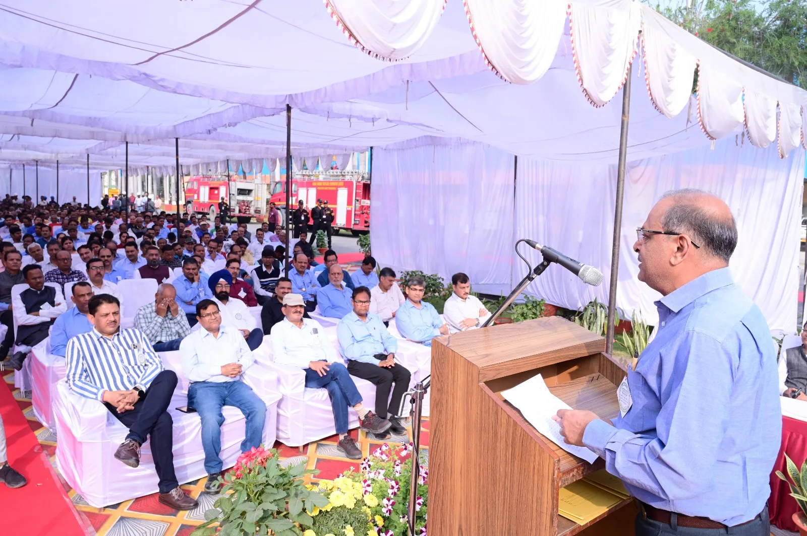 सुरक्षा हमारे आदत एवं स्वभाव में आनी चाहिए। खुद जिम्मेदार बने दुर्घटना होने ही ना दें। संजय वैश्य।